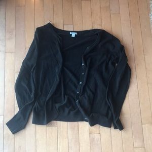 Old navy LIGHTLY USED black sweater!!